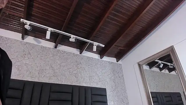 Hanna Vasquez online show from 13, 2, 2025