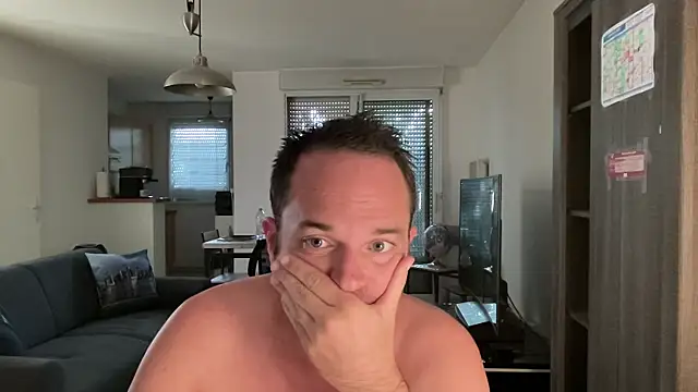 Funnyjul31 online show from 16, 9, 2025