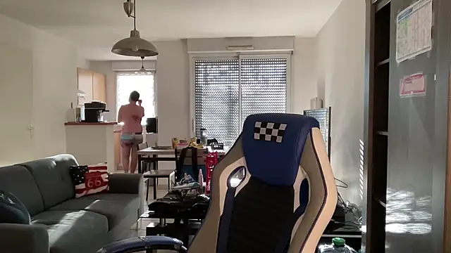 Funnyjul31 online show from 11, 3, 2025