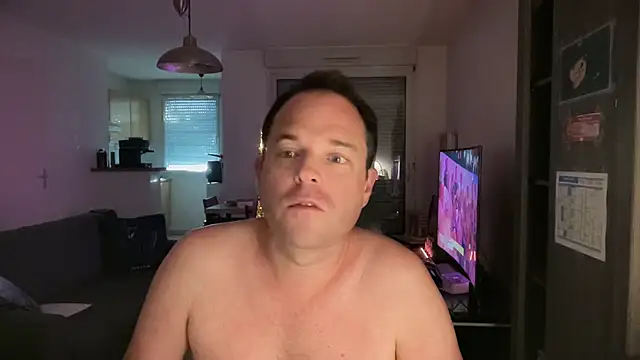 Funnyjul31 online show from 23, 4, 2026