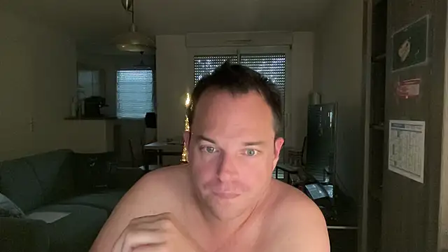 Funnyjul31 online show from 13, 4, 2026