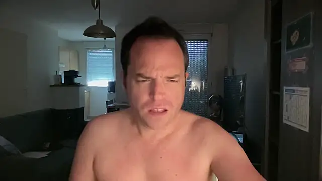 Funnyjul31 online show from 31, 3, 2026