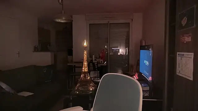 Funnyjul31 online show from 21, 4, 2026