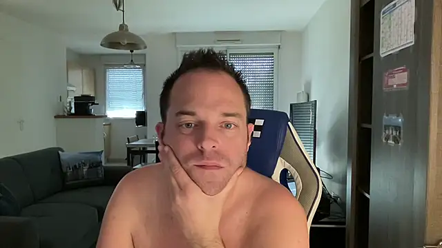 Funnyjul31 online show from 22, 3, 2025