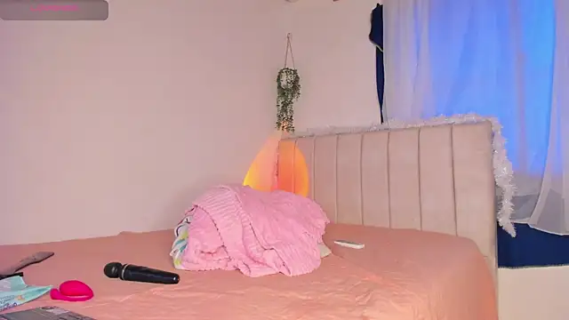 alice guzman1 online show from 17, 11, 2025