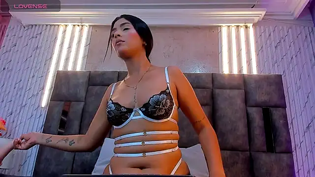 Snapshot of LannaFoxx chatting on 8, 3, 2025 LannaFoxx online show from 8, 3, 2025