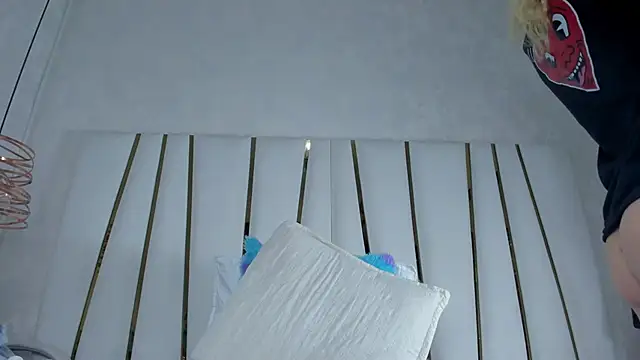 violet gray  online show from 30, 9, 2025