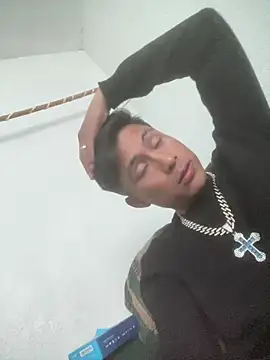 EduardoEspinoza12 online show from 1, 2, 2025