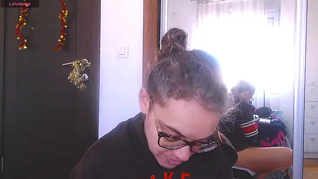 Ju-Hot online show from 19, 2, 2025