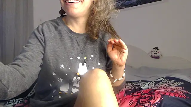 Ju-Hot online show from 6, 11, 2025