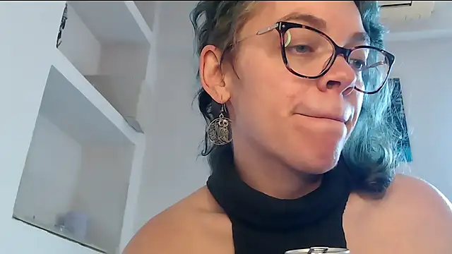 Ju-Hot online show from 7, 4, 2026