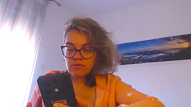 Ju-Hot online show from 14, 10, 2025