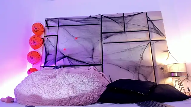 JulianaaHerrera online show from 4, 11, 2025