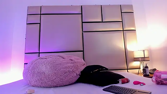 JulianaaHerrera online show from 6, 11, 2025