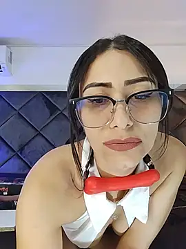 PamelaaPonce online show from 24, 7, 2026