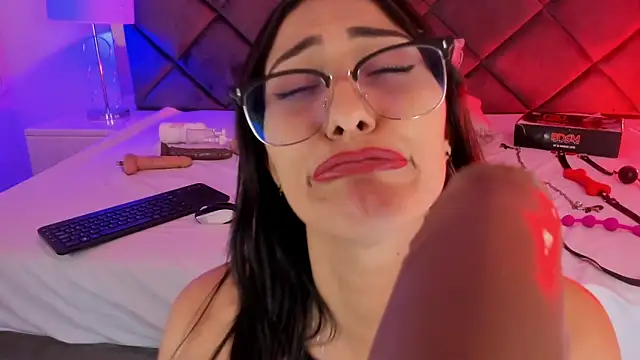 PamelaaPonce online show from 23, 6, 2026
