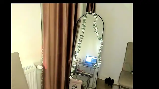 LadyLyanna online show from 9, 3, 2025