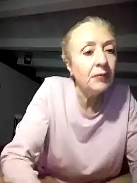 Snapshot of divinaerotica chatting on 25, 11, 2025 divinaerotica online show from 25, 11, 2025