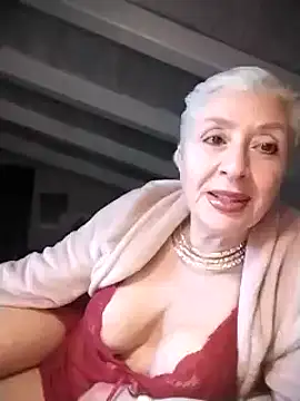 Snapshot of divinaerotica chatting on 21, 2, 2025 divinaerotica online show from 21, 2, 2025