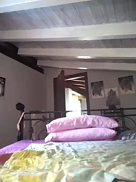 divinaerotica online show from 17, 4, 2026