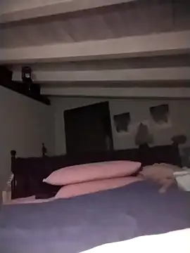 divinaerotica online show from 4, 2, 2026