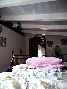 divinaerotica online show from 5, 3, 2026