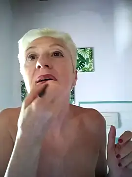 Snapshot of divinaerotica chatting on 16, 7, 2026 divinaerotica online show from 16, 7, 2026