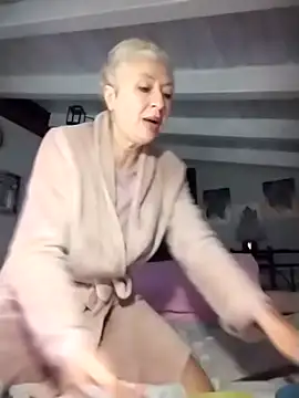 divinaerotica online show from 17, 3, 2026