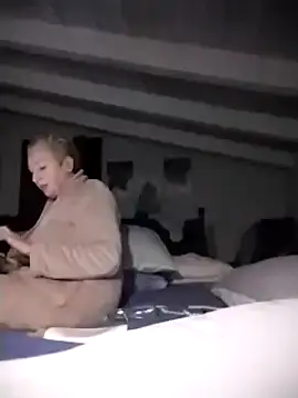 divinaerotica online show from 4, 12, 2025