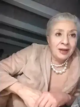 Snapshot of divinaerotica chatting on 7, 2, 2025 divinaerotica online show from 7, 2, 2025