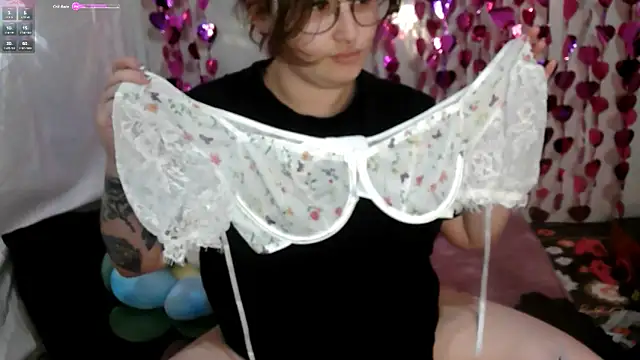 MrsJess online show from 4, 5, 2026