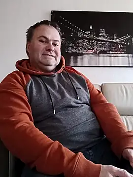 Pourleplasirs online show from 9, 3, 2025