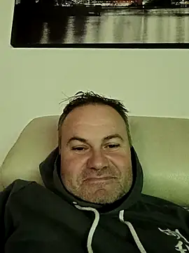 Pourleplasirs online show from 6, 11, 2025