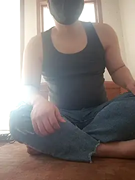 Tyyyggjju online show from 22, 12, 2025