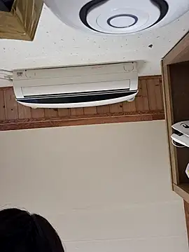 Tyyyggjju online show from 26, 10, 2025