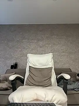 LillySquirtShot online show from 19, 5, 2026