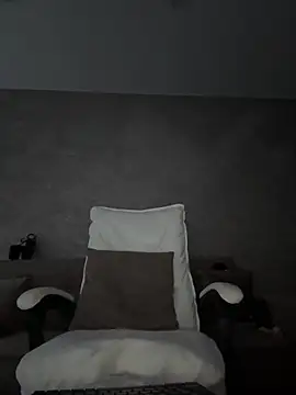 LillySquirtShot online show from 5, 5, 2026