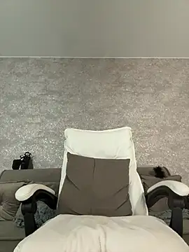 LillySquirtShot online show from 6, 5, 2026