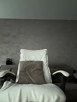 Snapshot of LillySquirtShot chatting on 12, 7, 2026 LillySquirtShot online show from 12, 7, 2026