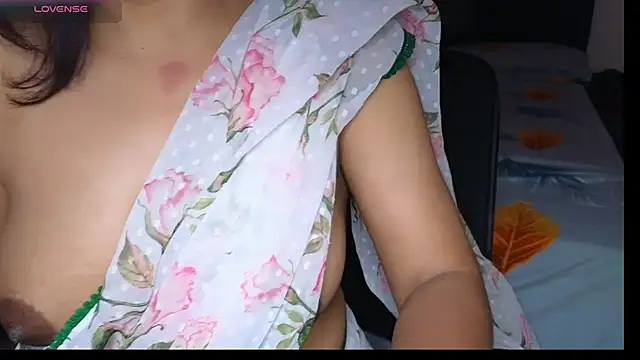 MISS MYRA online show from 1, 2, 2025