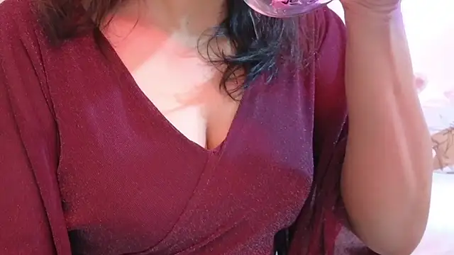 MISS MYRA online show from 9, 2, 2026