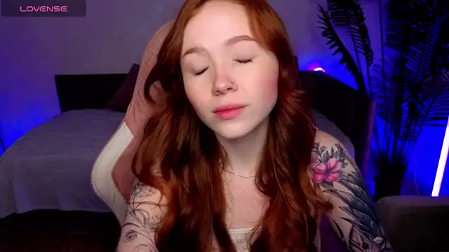 Maya Light online show from 12, 4, 2026