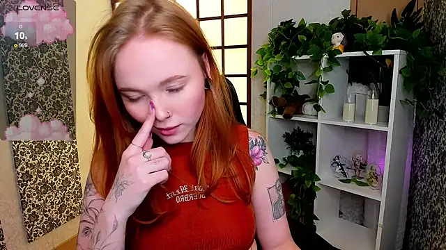 Snapshot of Maya_Light chatting on 24, 2, 2025 Maya Light online show from 24, 2, 2025