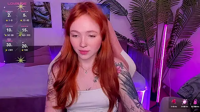 Snapshot of Maya_Light chatting on 11, 9, 2025 Maya Light online show from 11, 9, 2025