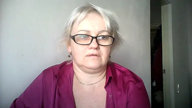 Snapshot of Mayya4321 chatting on 18, 9, 2025 Mayya4321 online show from 18, 9, 2025