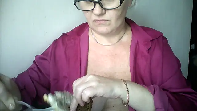 Snapshot of Mayya4321 chatting on 6, 10, 2025 Mayya4321 online show from 6, 10, 2025