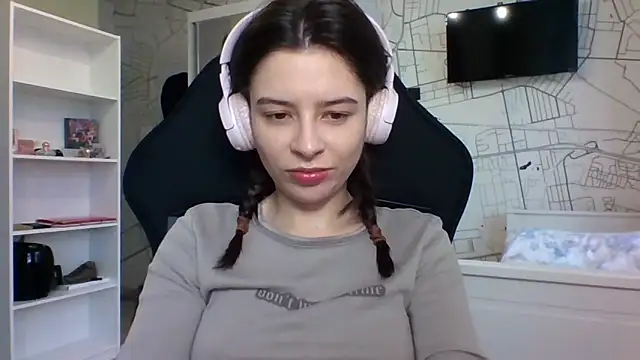 LariceSexy online show from 2, 12, 2025