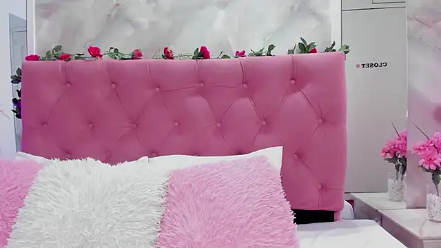 Ariana greenblat online show from 10, 9, 2025