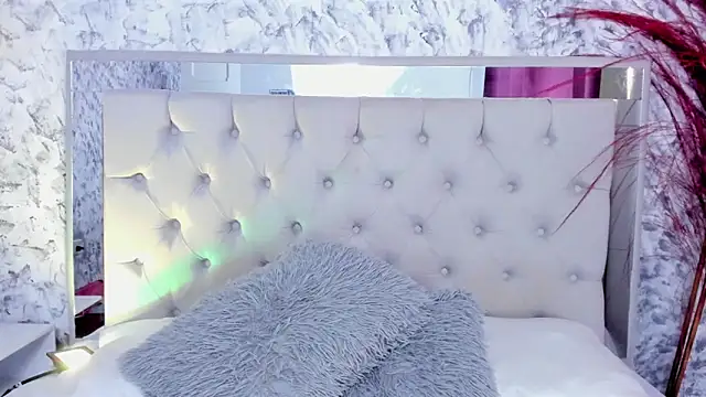 Ariana greenblat online show from 7, 10, 2025