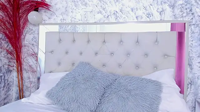 Ariana greenblat online show from 26, 2, 2026